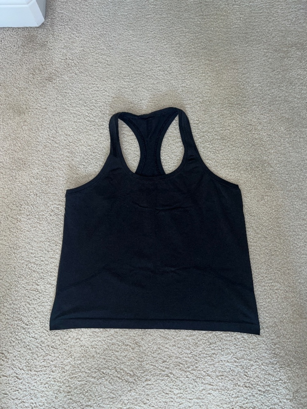 Lululemon Swiftly Tech Racerback Tank Top Race Length in Black Size 12